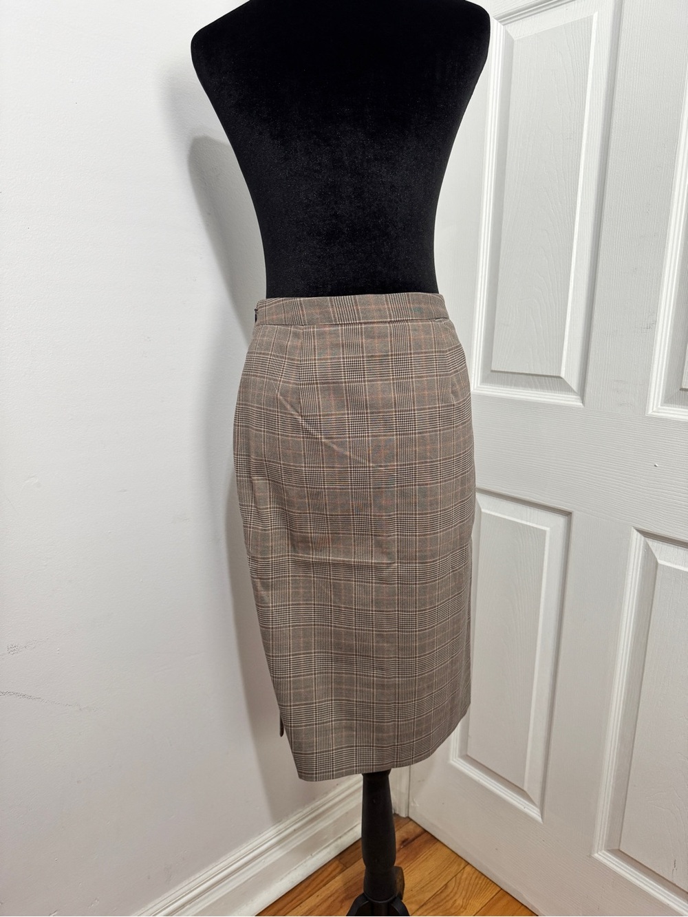 Banana Republic Plaid Pencil Skirt in Brown with Windowpane